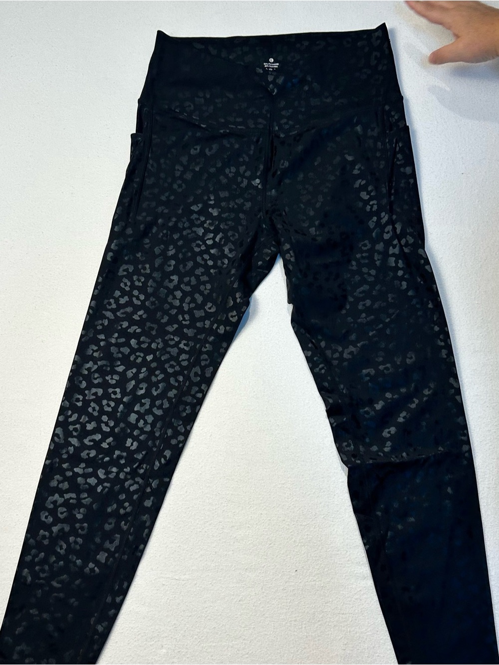 Women's High-Rise Black Leopard Print Leggings black matte/shiny